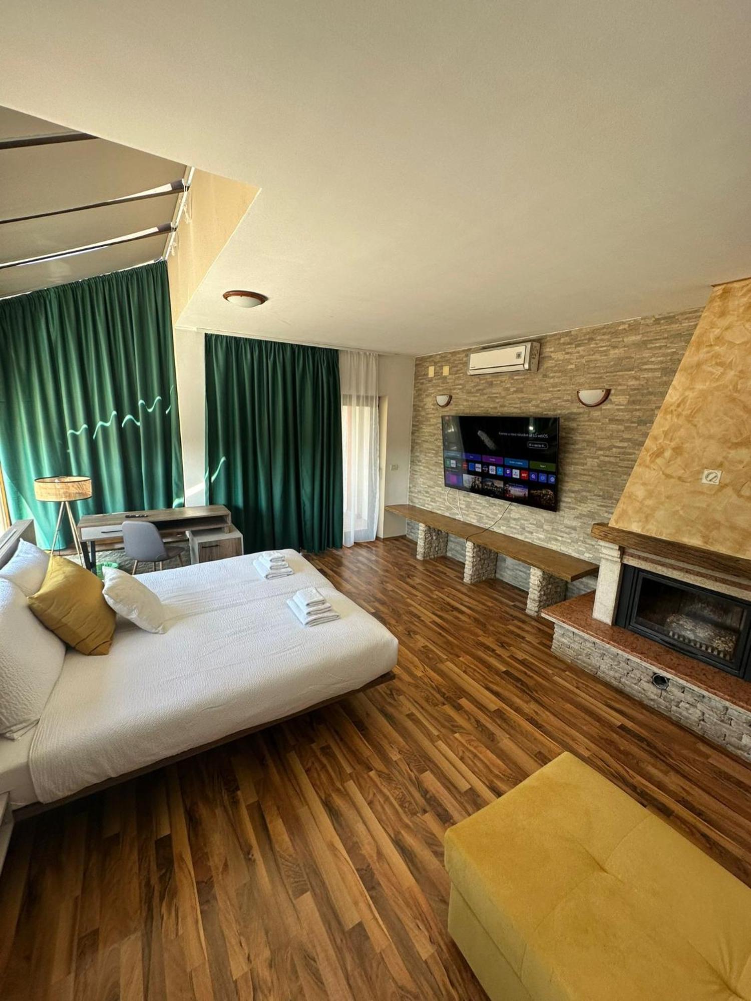 Hotel Natura Vilanija Exterior foto