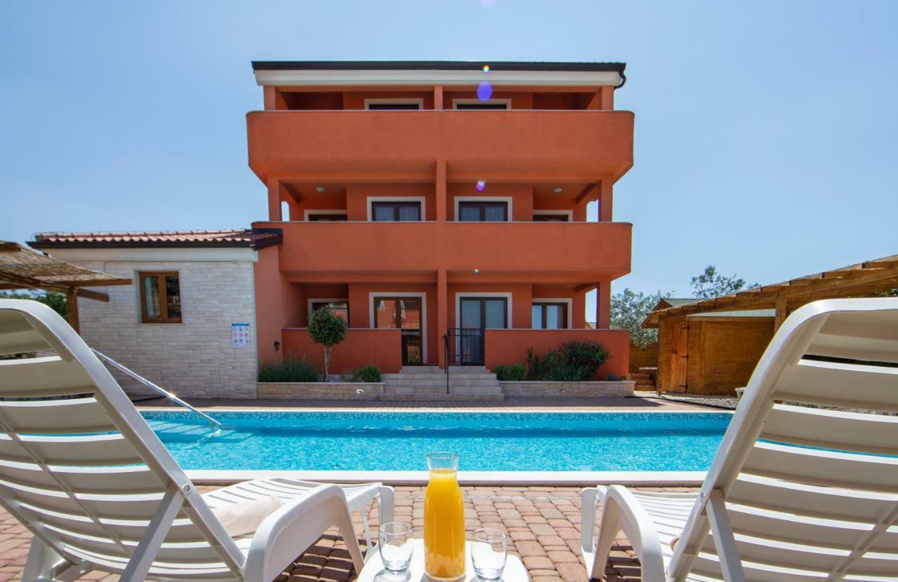 Hotel Natura Vilanija Exterior foto